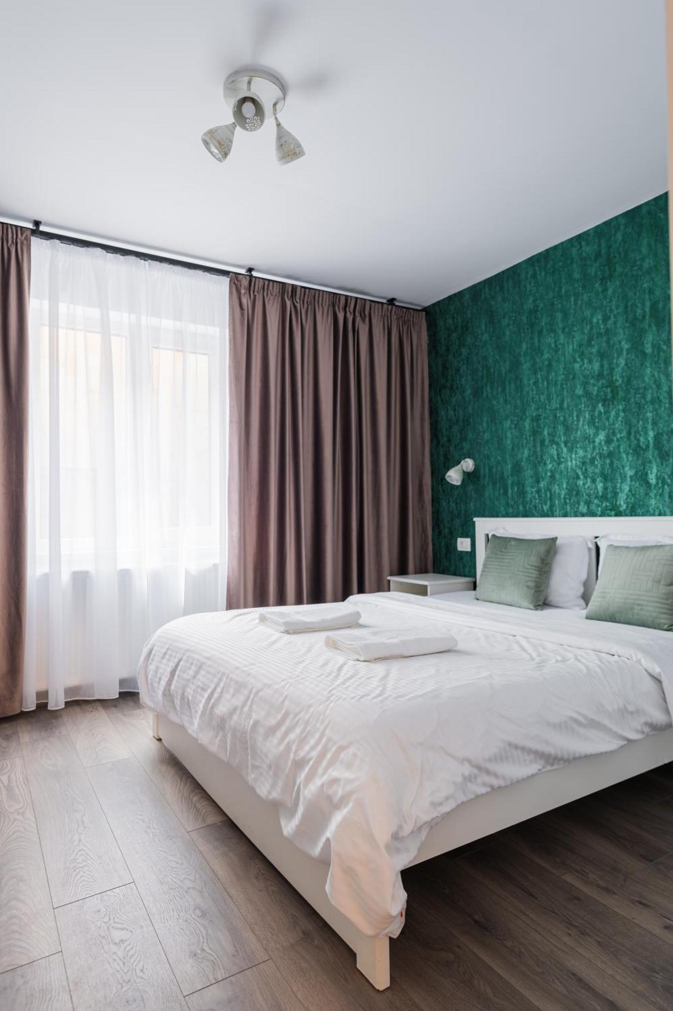 Fun House - Comfortable Stay With Garden And Near Parking Брашов Экстерьер фото